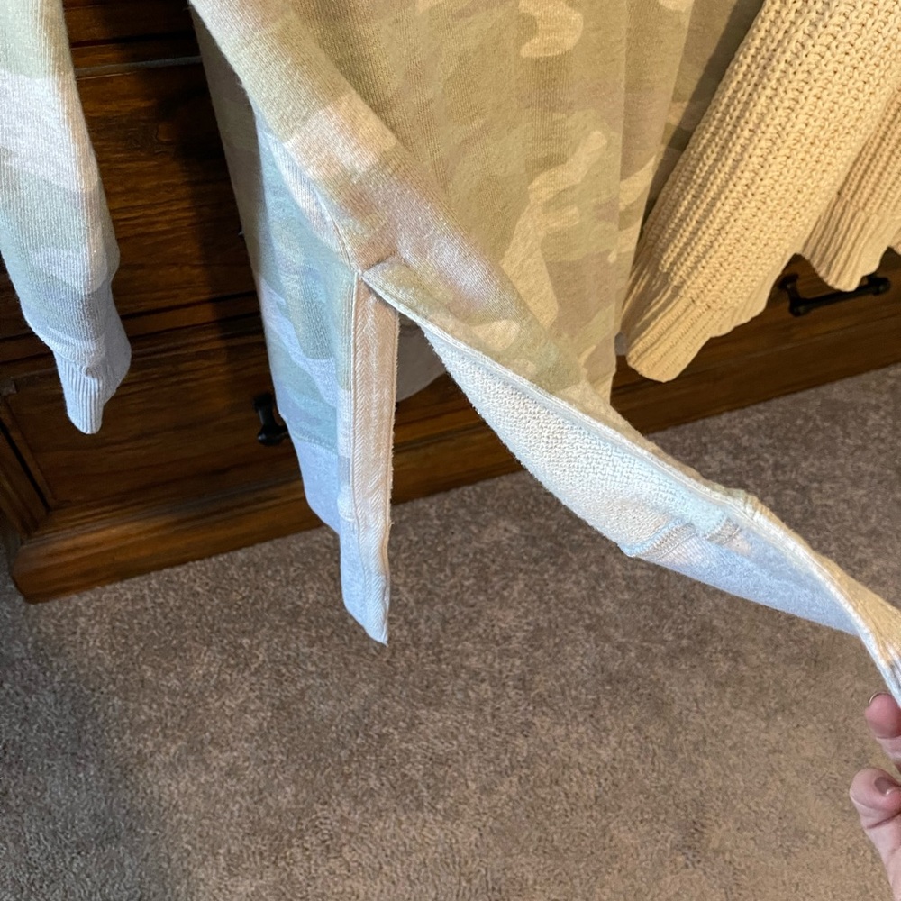 Cozy Aeire pullover Bundle - Picture 4 of 7